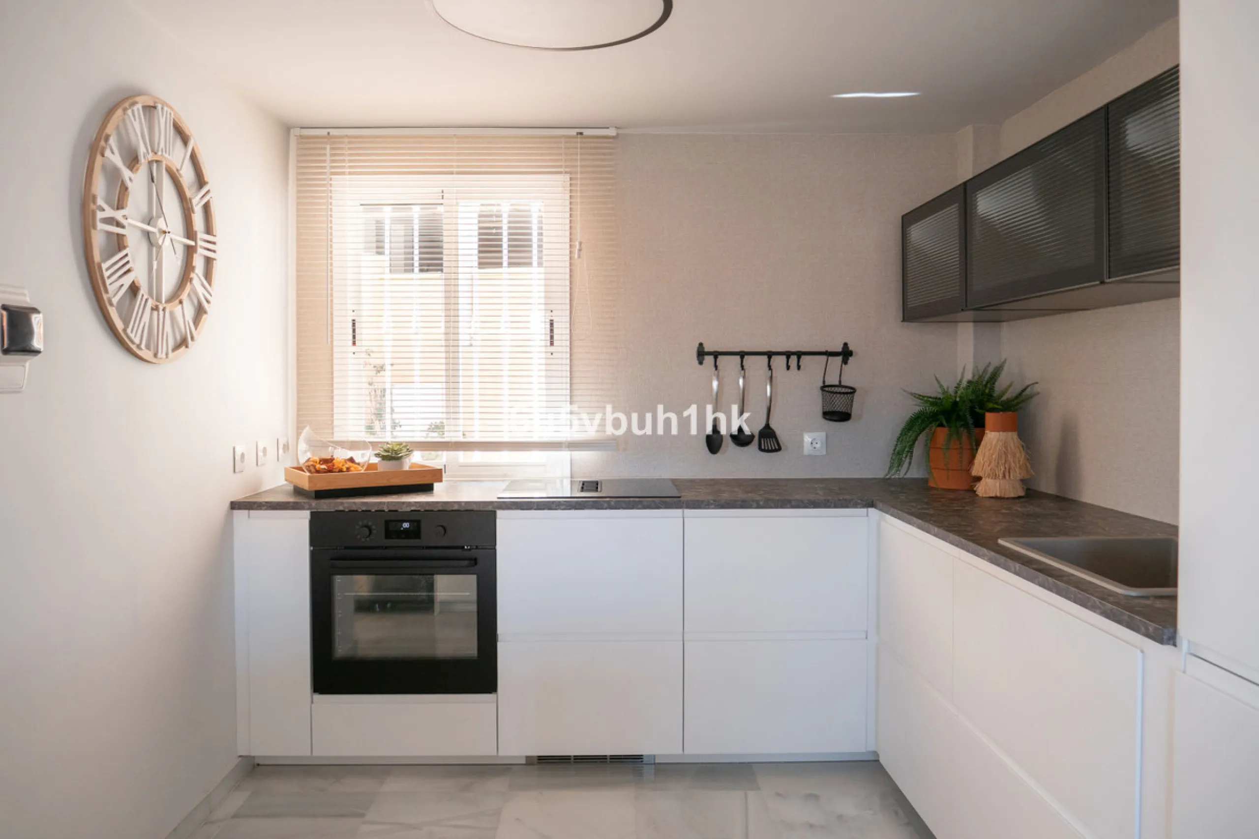 House - Townhouse в продаже в Benalmadena, Málaga. В доме 3 спален и 2 ванных комнат. Площадь дома 150 м². Площадь участка 100 м²