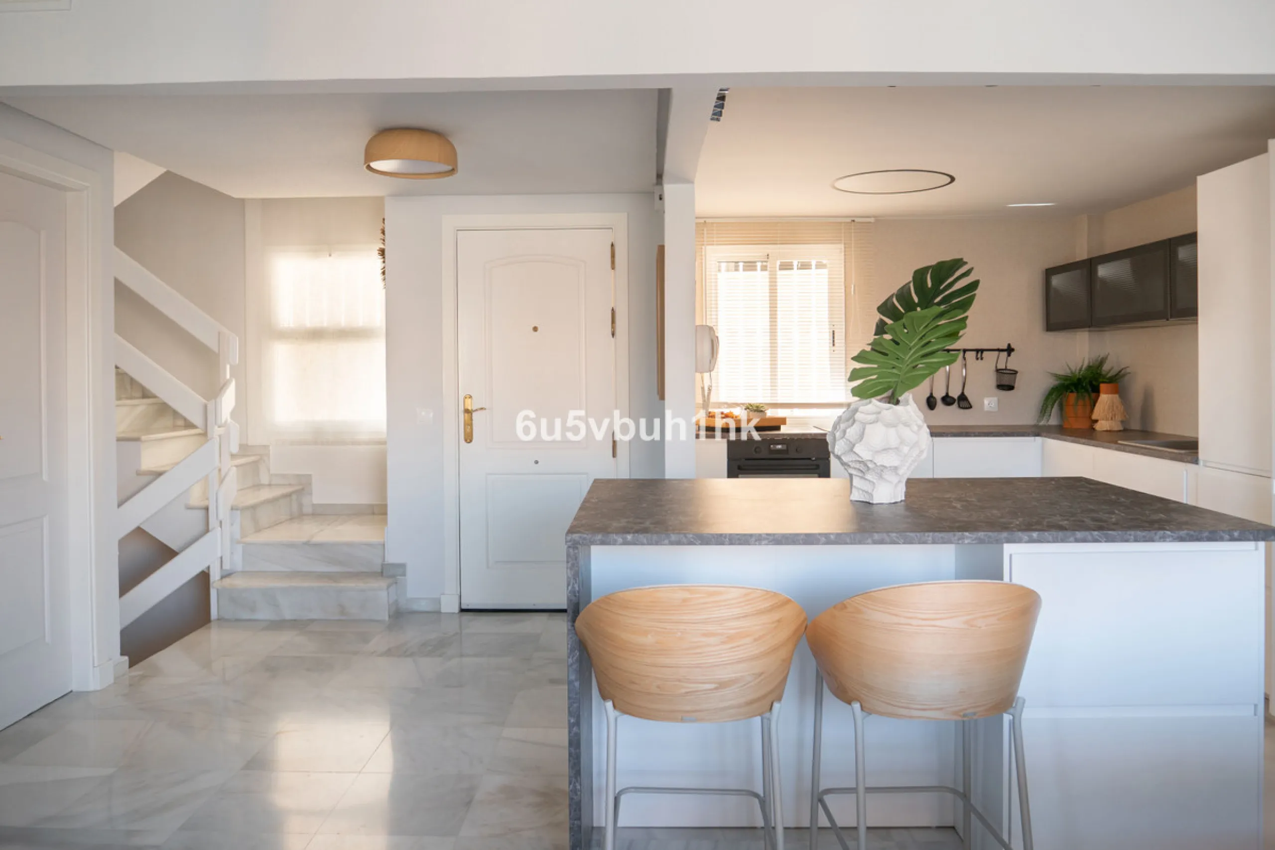 House - Townhouse в продаже в Benalmadena, Málaga. В доме 3 спален и 2 ванных комнат. Площадь дома 150 м². Площадь участка 100 м²