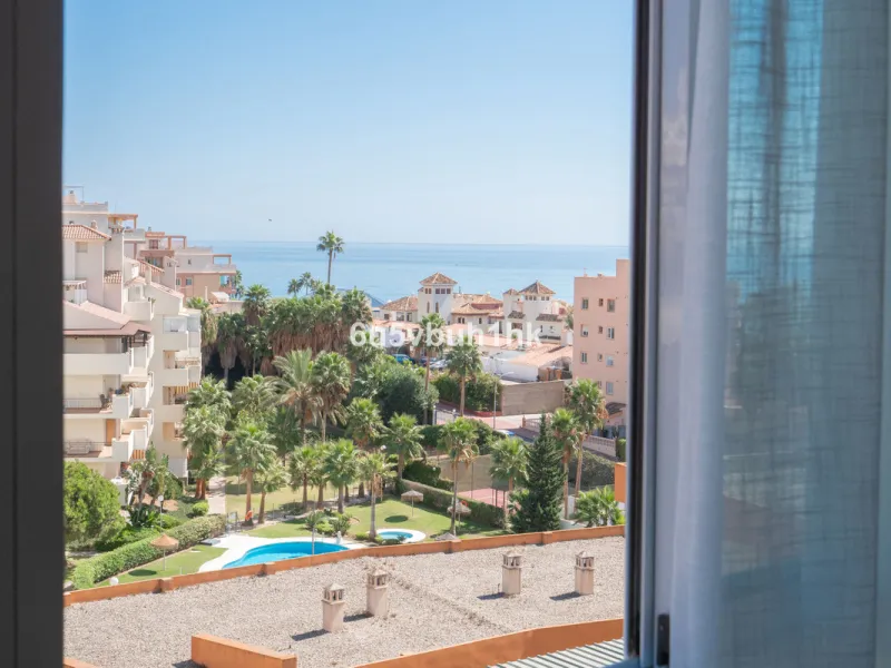 House - Townhouse в продаже в Benalmadena, Málaga. В доме 3 спален и 2 ванных комнат. Площадь дома 150 м². Площадь участка 100 м²