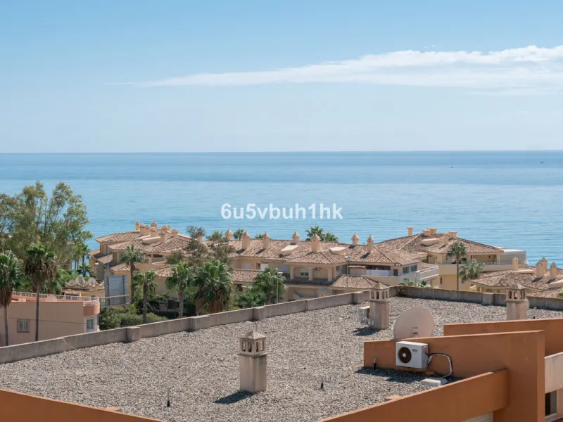 House - Townhouse в продаже в Benalmadena, Málaga. В доме 3 спален и 2 ванных комнат. Площадь дома 150 м². Площадь участка 100 м²