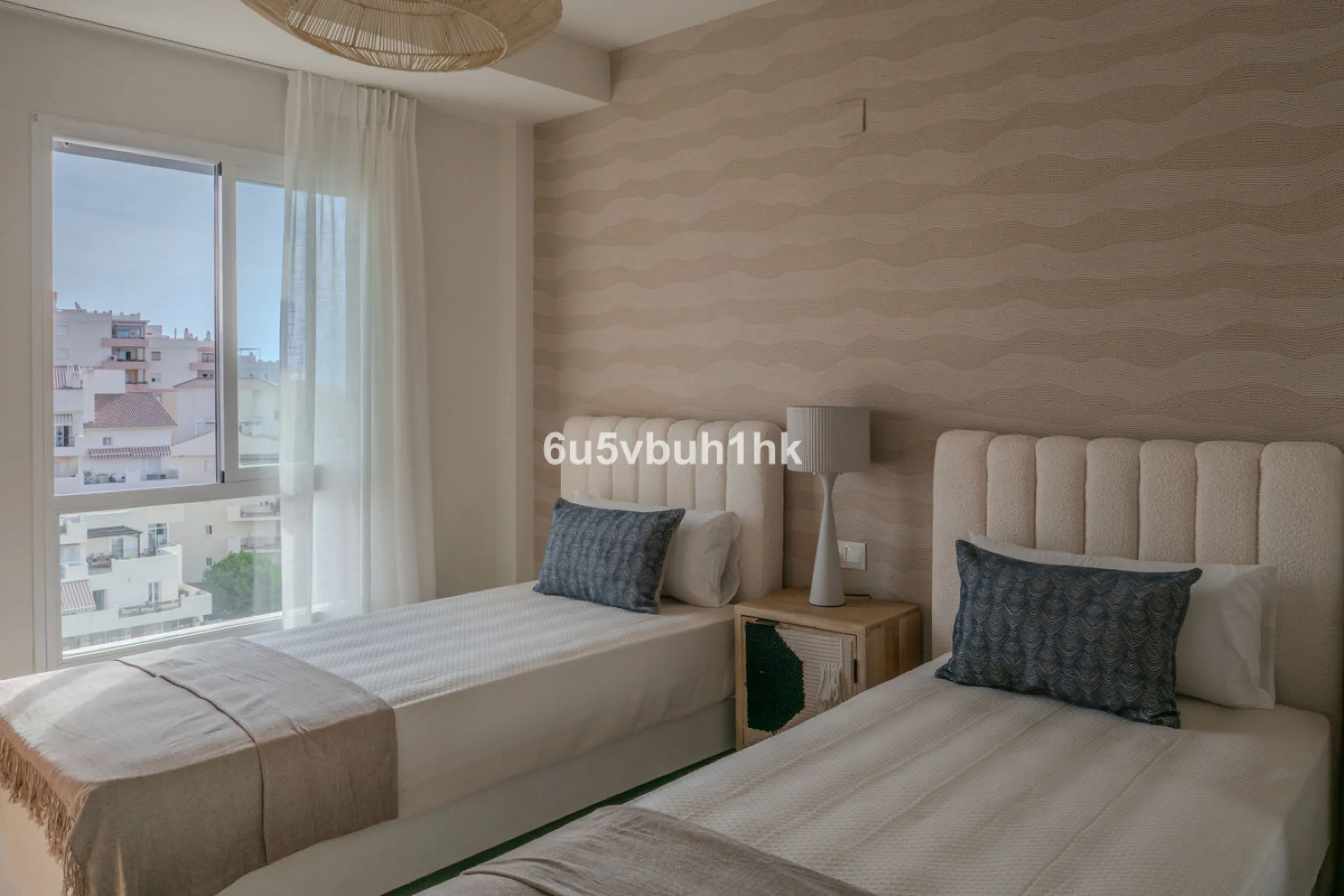 House - Townhouse в продаже в Benalmadena, Málaga. В доме 3 спален и 2 ванных комнат. Площадь дома 150 м². Площадь участка 100 м²