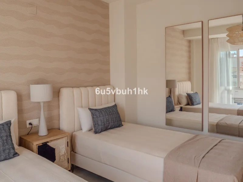 House - Townhouse в продаже в Benalmadena, Málaga. В доме 3 спален и 2 ванных комнат. Площадь дома 150 м². Площадь участка 100 м²