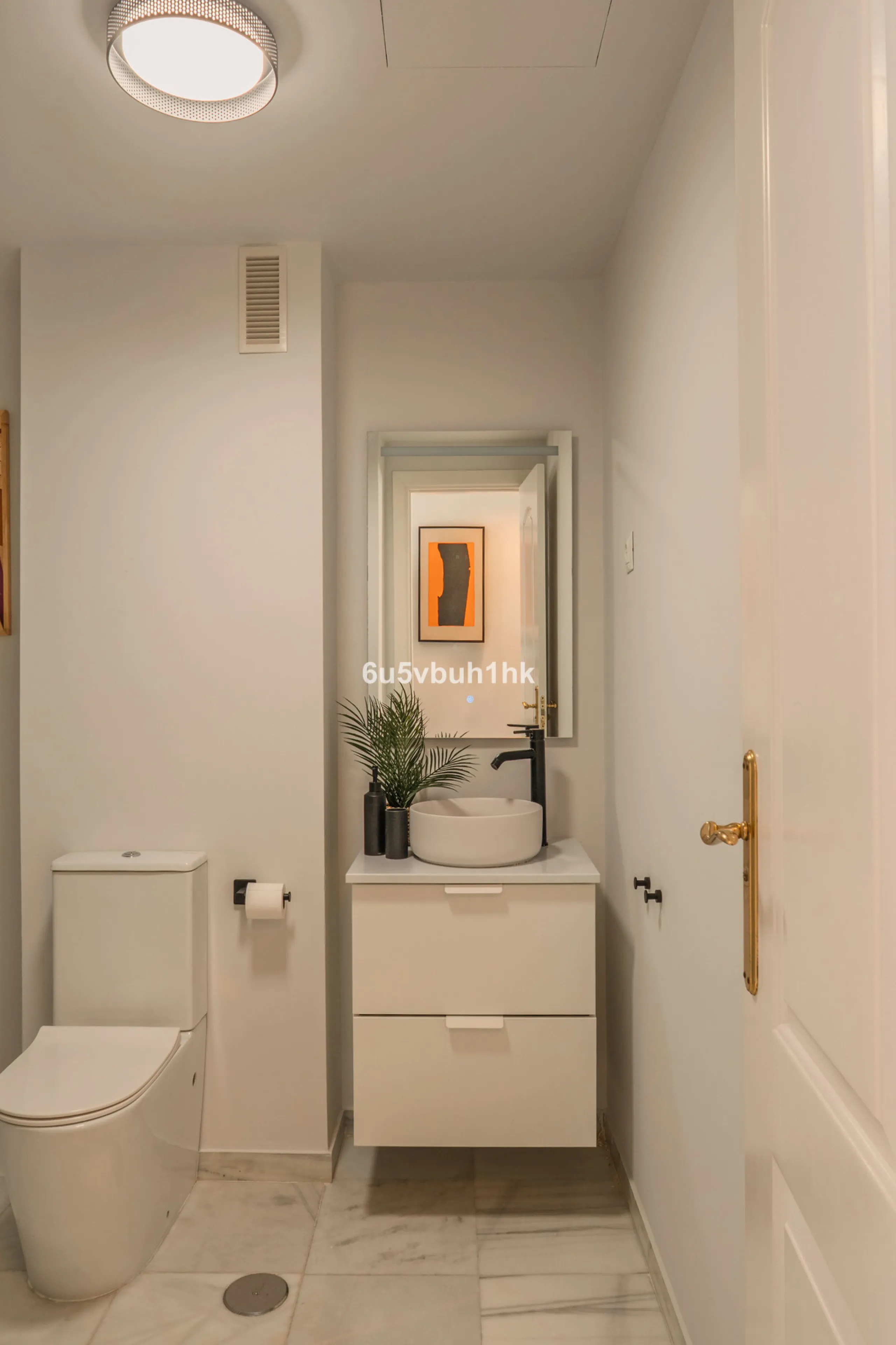 House - Townhouse в продаже в Benalmadena, Málaga. В доме 3 спален и 2 ванных комнат. Площадь дома 150 м². Площадь участка 100 м²