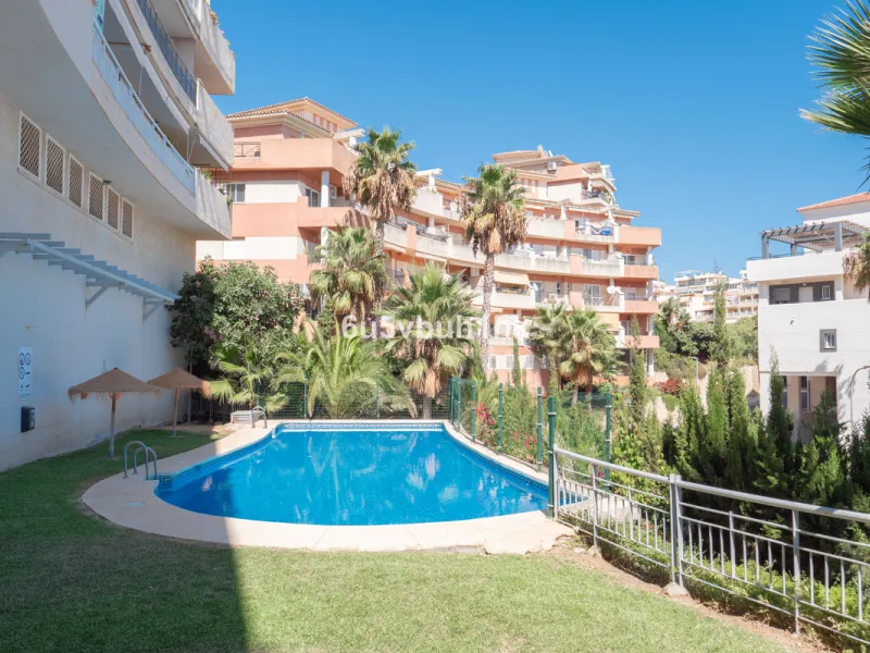 House - Townhouse в продаже в Benalmadena, Málaga. В доме 3 спален и 2 ванных комнат. Площадь дома 150 м². Площадь участка 100 м²