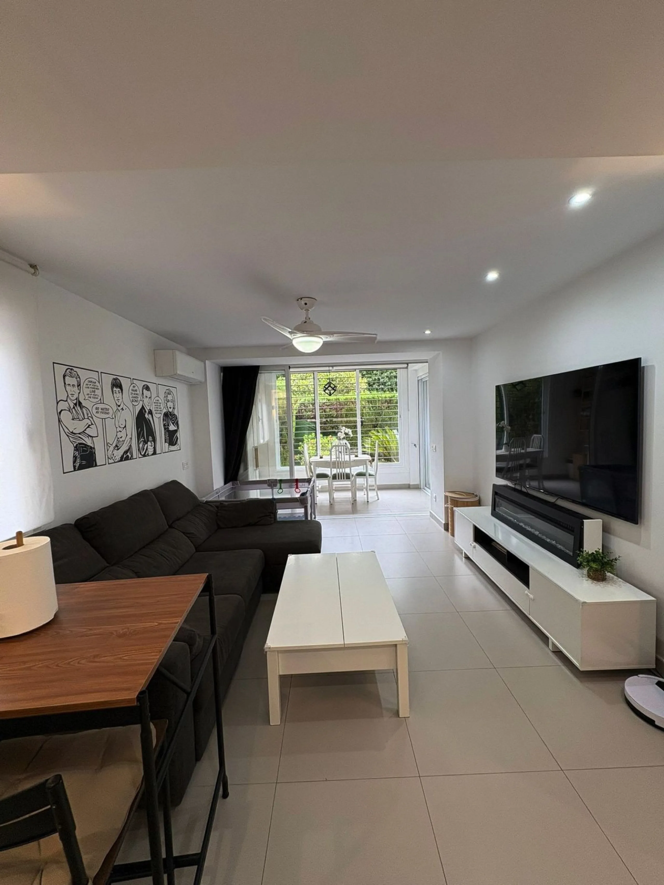 Bright, Renovated and Furnished Ground-Floor Flat in Prestigious Centre of Marbella – Wheelchair-Adapted with Sea Views and Low Community Fees!