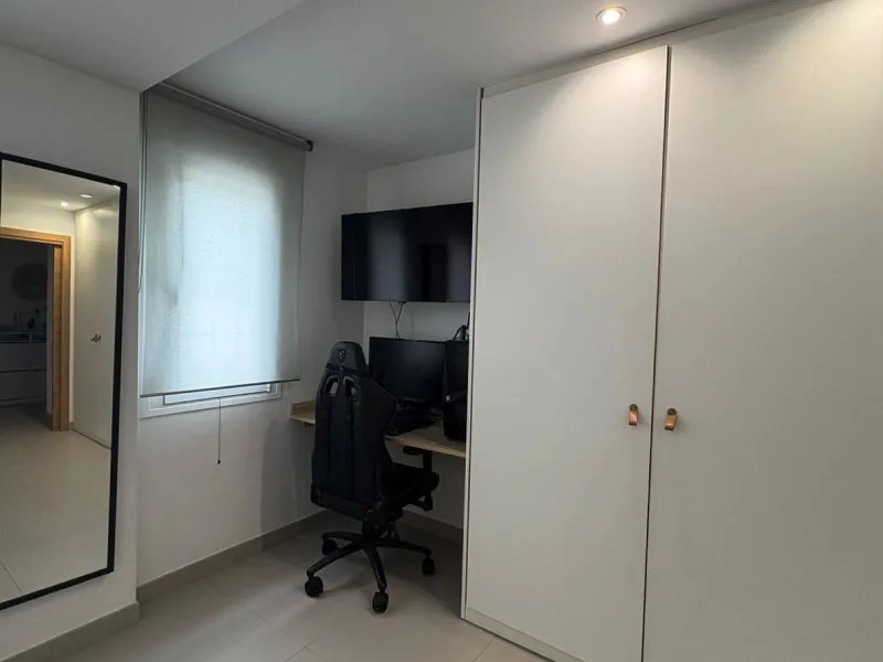 Bright, Renovated and Furnished Ground-Floor Flat in Prestigious Centre of Marbella – Wheelchair-Adapted with Sea Views and Low Community Fees!