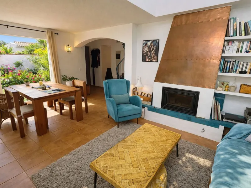 House - Townhouse в продаже в Casares, Málaga. В доме 1 спален и 1 ванных комнат. Площадь дома 82 м². Площадь участка 181 м²