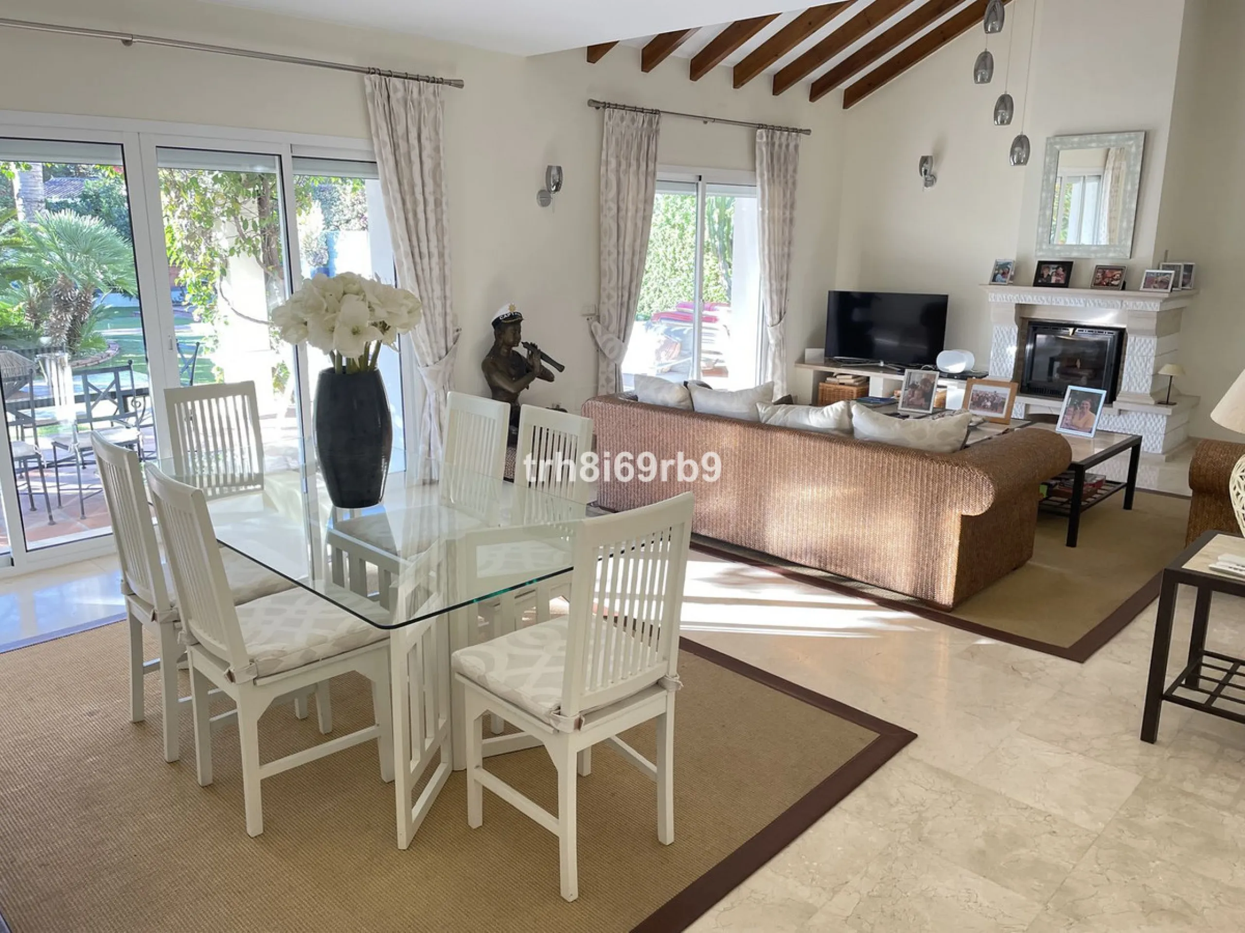 3 Bed Beachside Villa, Sun Beach