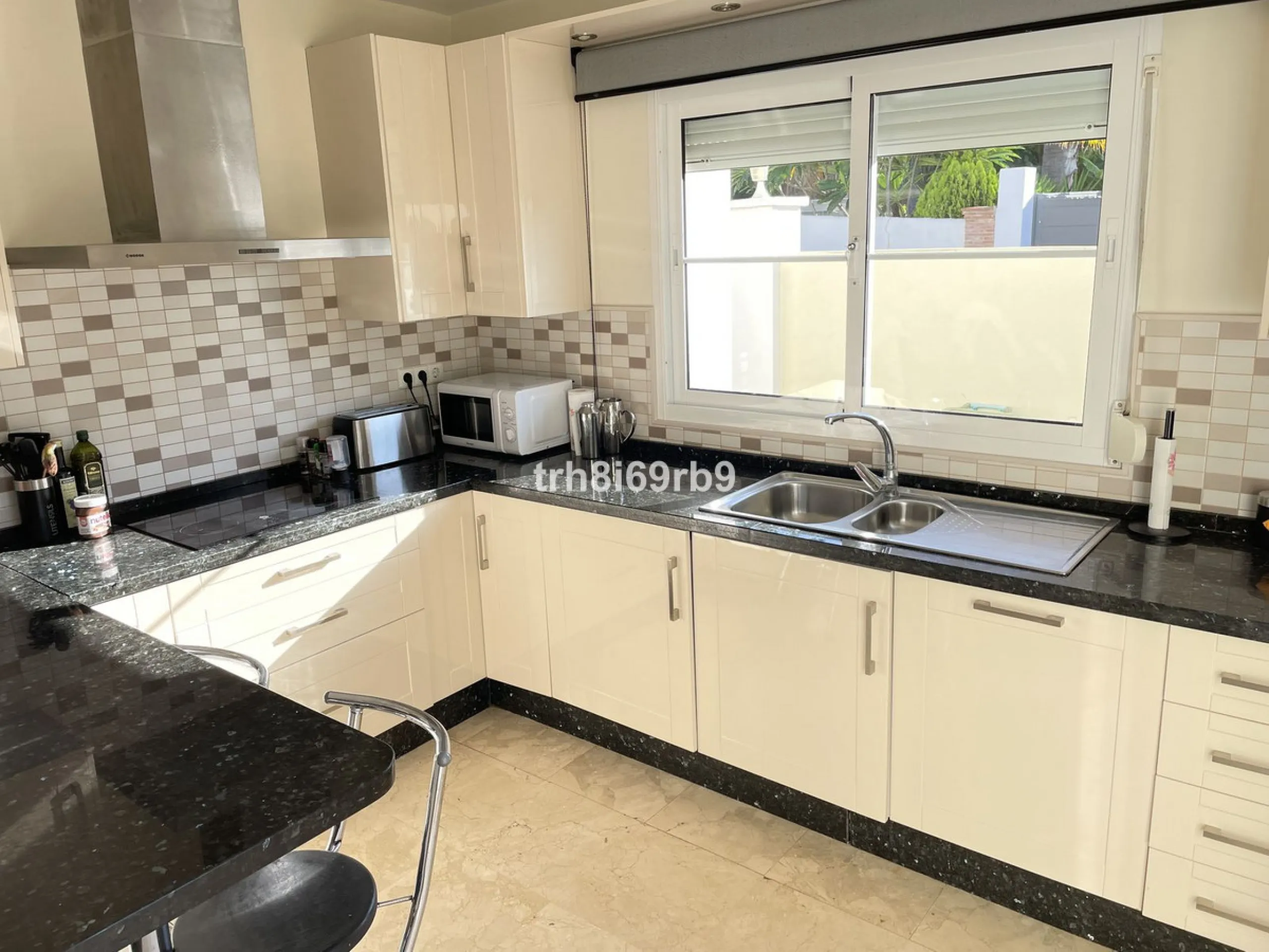 3 Bed Beachside Villa, Sun Beach