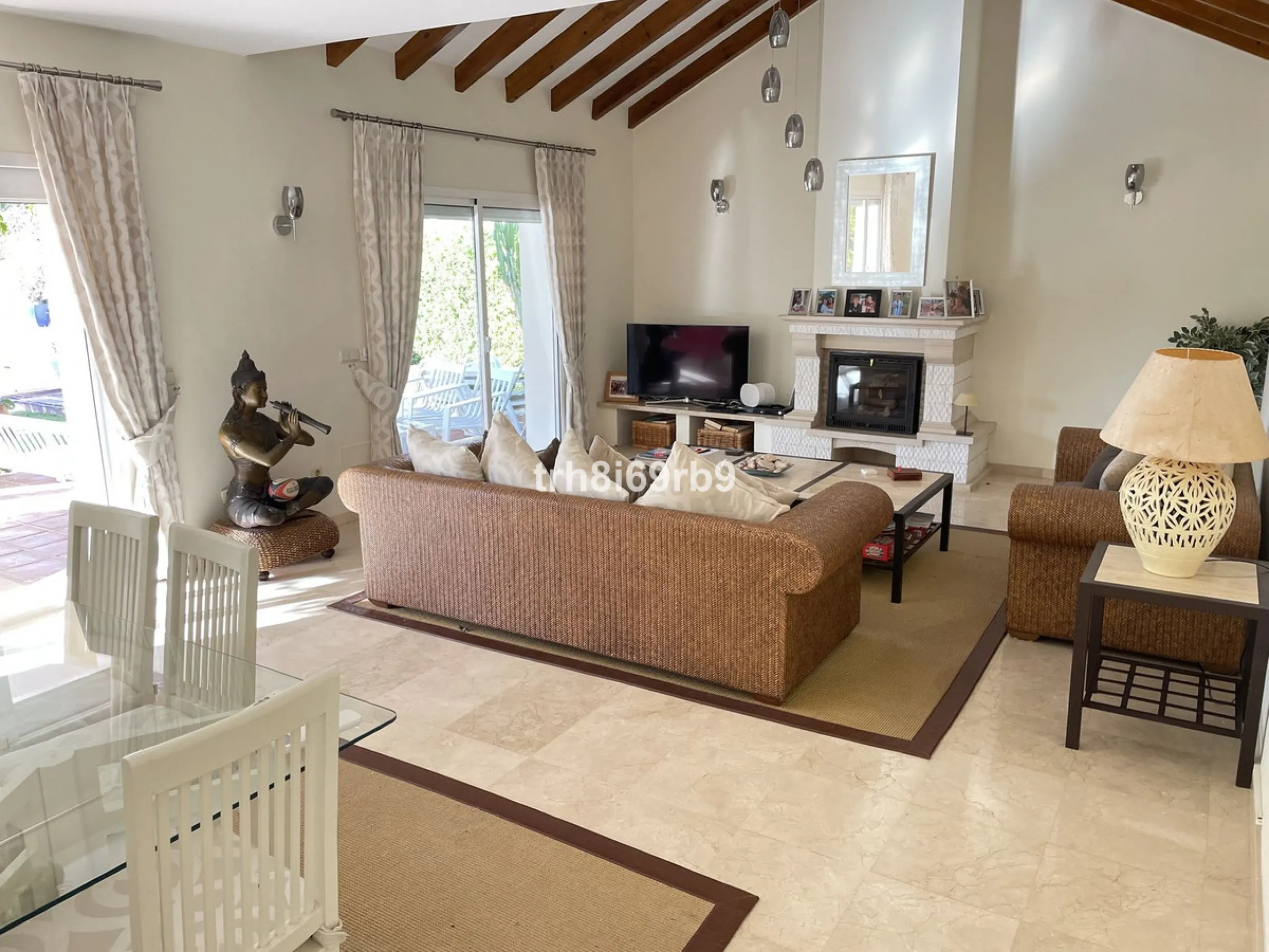 3 Bed Beachside Villa, Sun Beach