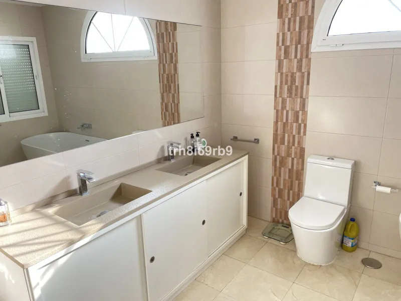 3 Bed Beachside Villa, Sun Beach