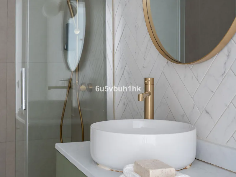 Imagine living in Málaga's historic center, on a wide and quiet street just a stone's throw from Calle Carretería. This apartment has something rare—a feeling of space, privacy, and uplifting light that fills every room. Step out onto any of the three sun