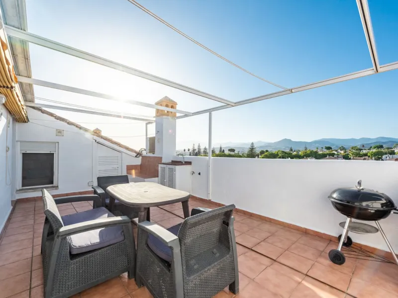 Apartment - Penthouse в продаже в Marbella, Málaga. В доме 4 спален и 3 ванных комнат. Площадь дома 163 м²