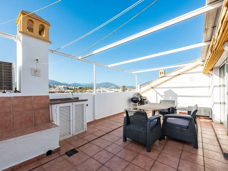 Apartment - Penthouse в продаже в Marbella, Málaga. В доме 4 спален и 3 ванных комнат. Площадь дома 163 м²