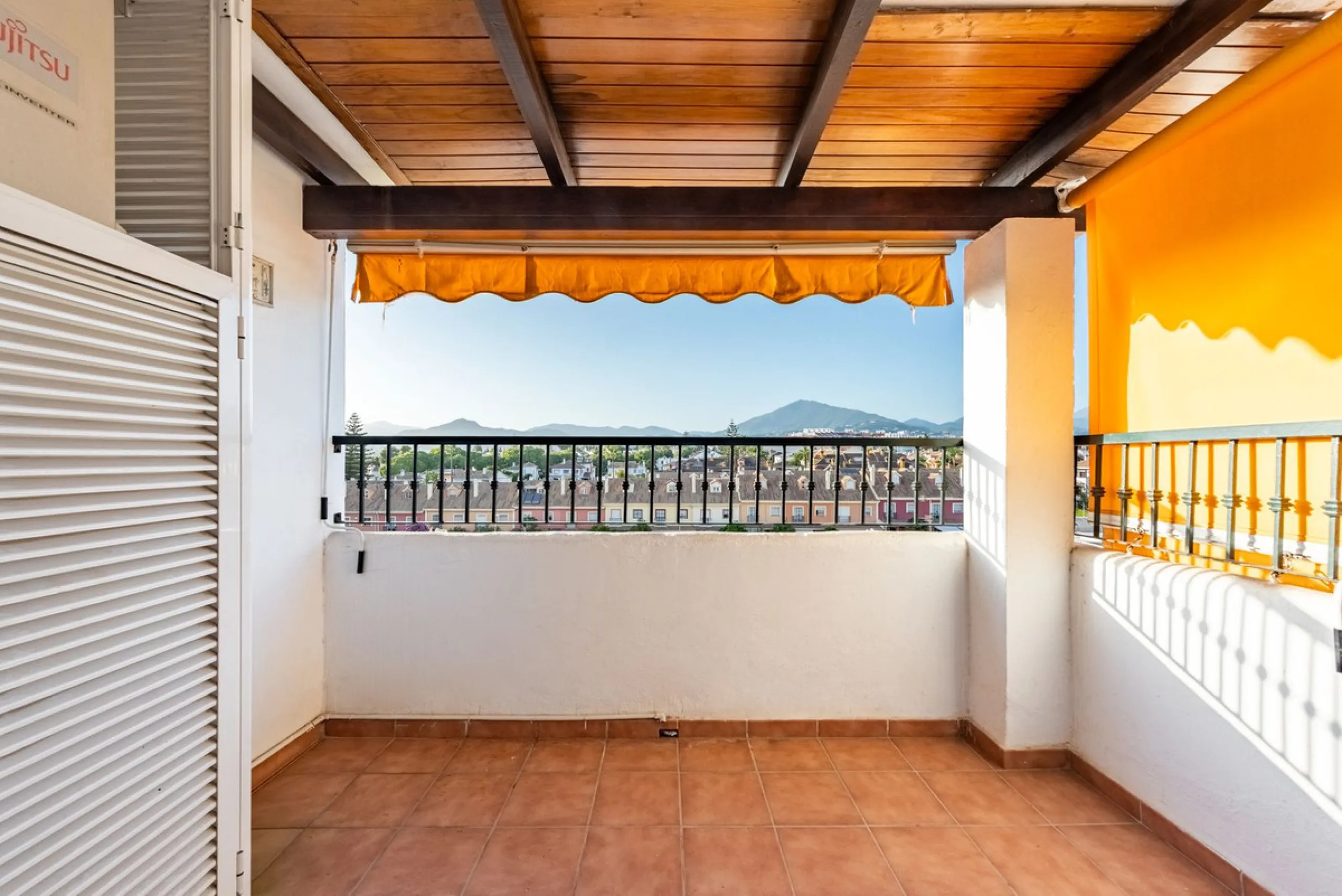Apartment - Penthouse в продаже в Marbella, Málaga. В доме 4 спален и 3 ванных комнат. Площадь дома 163 м²