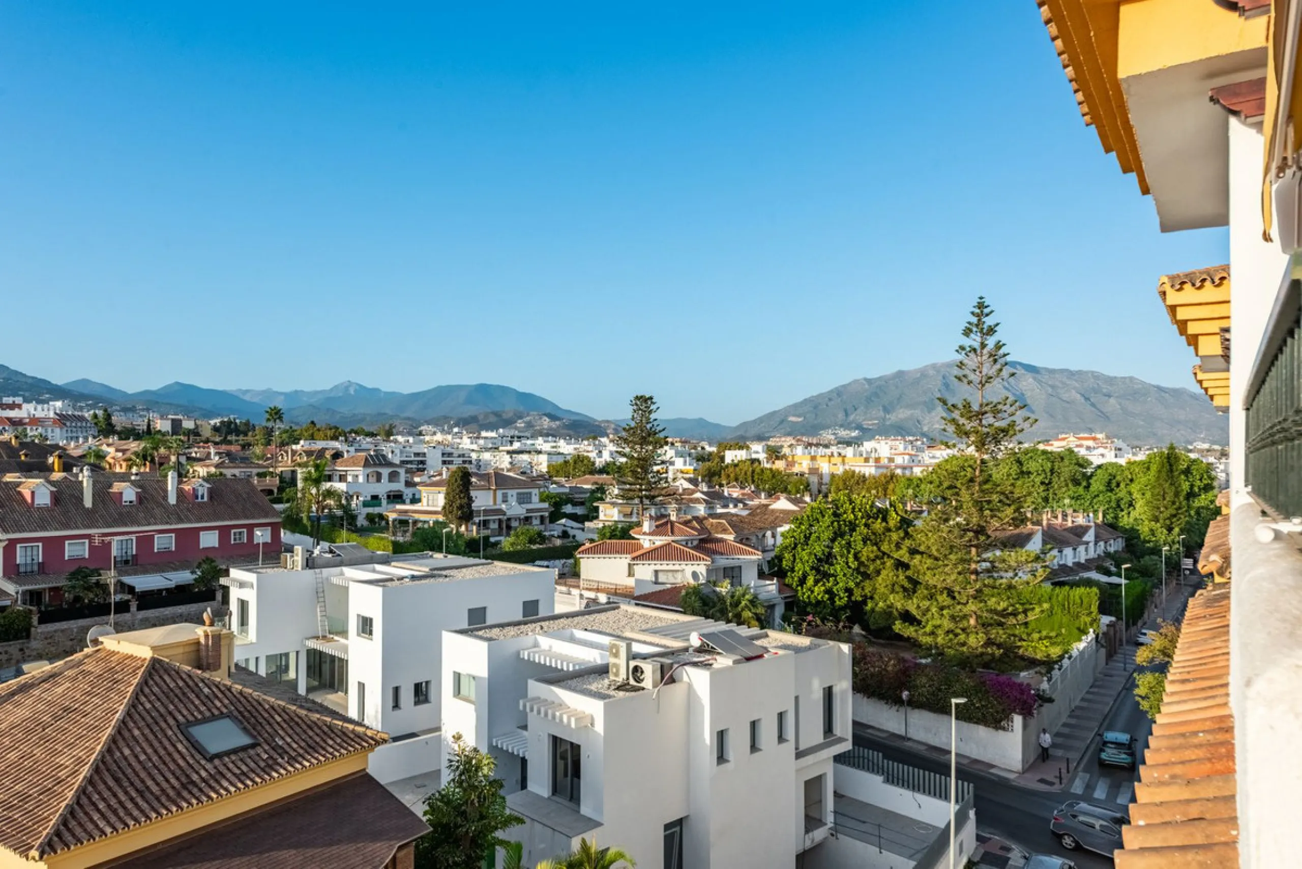Apartment - Penthouse в продаже в Marbella, Málaga. В доме 4 спален и 3 ванных комнат. Площадь дома 163 м²