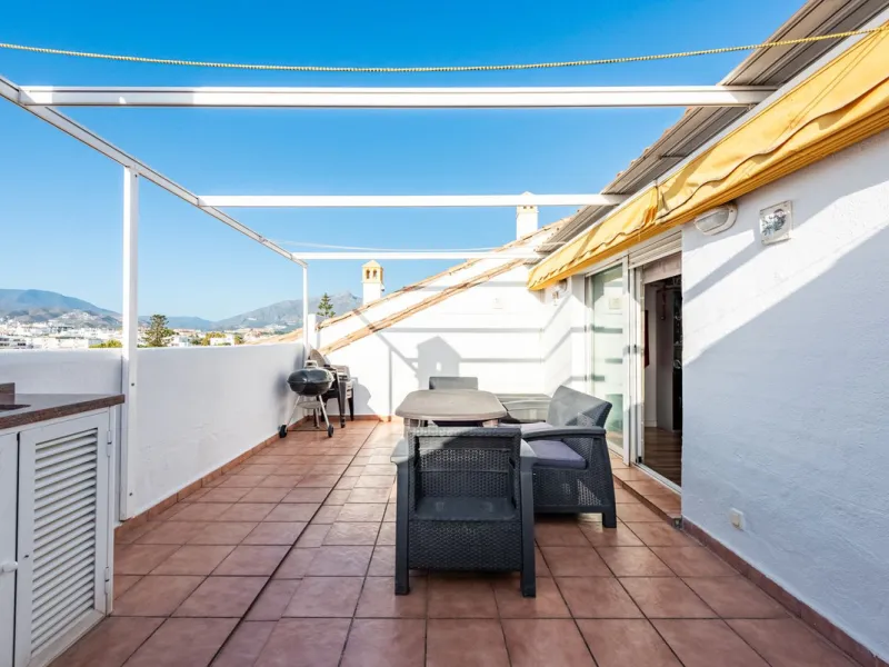 Apartment - Penthouse в продаже в Marbella, Málaga. В доме 4 спален и 3 ванных комнат. Площадь дома 163 м²