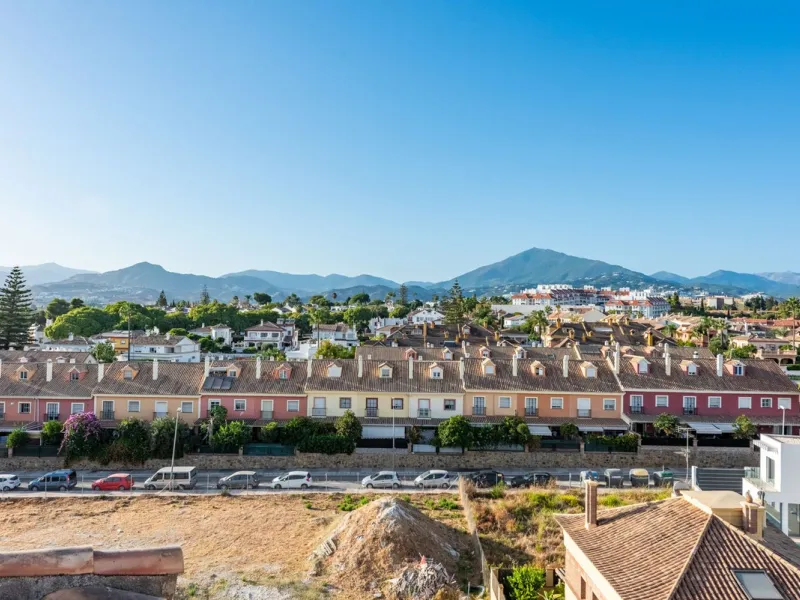 Apartment - Penthouse в продаже в Marbella, Málaga. В доме 4 спален и 3 ванных комнат. Площадь дома 163 м²