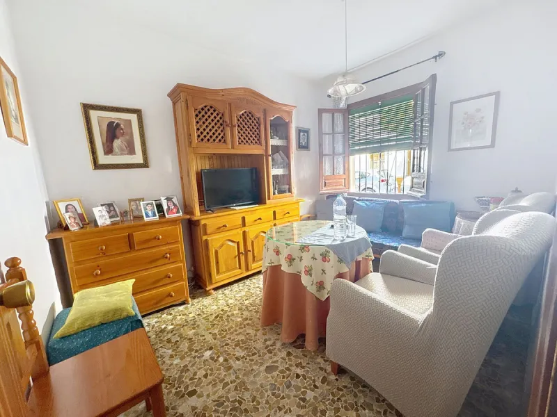 INVESTMENT OPPORTUNITY – HOUSE WITH POTENTIAL FOR 4 APARTMENTS IN ESTEPONA