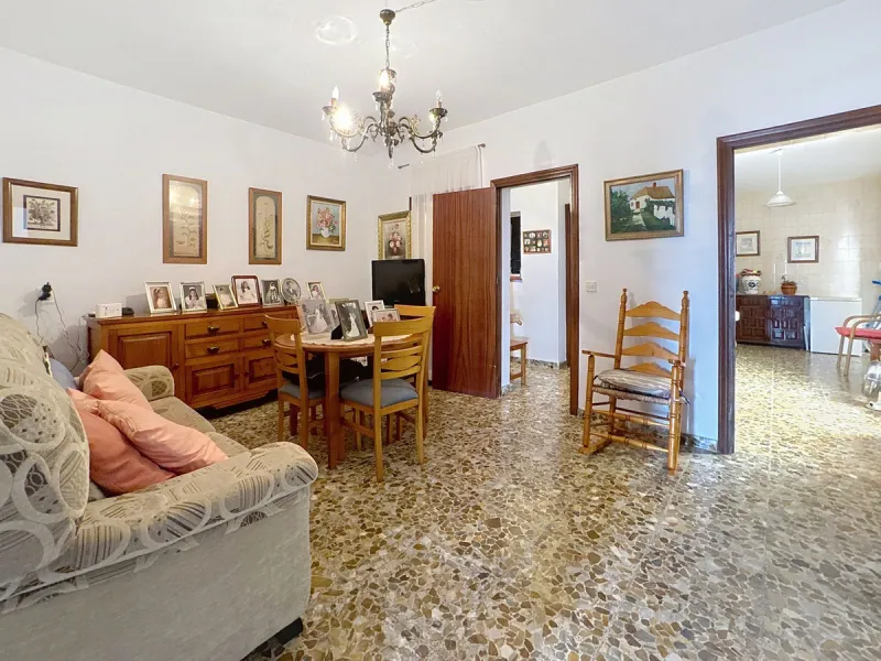 INVESTMENT OPPORTUNITY – HOUSE WITH POTENTIAL FOR 4 APARTMENTS IN ESTEPONA