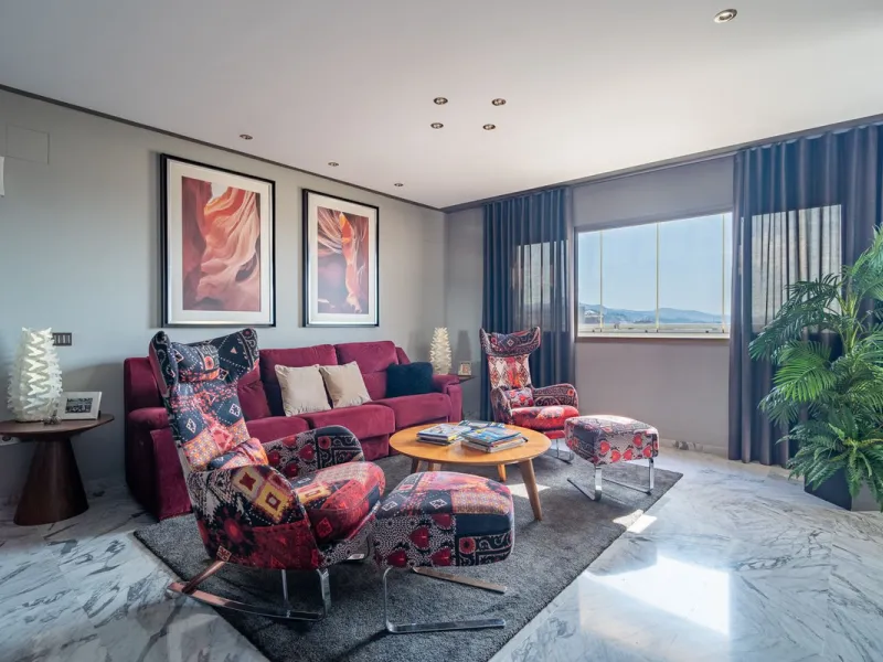 Apartment - Penthouse в продаже в Málaga, Málaga. В доме 4 спален и 3 ванных комнат. Площадь дома 275 м²