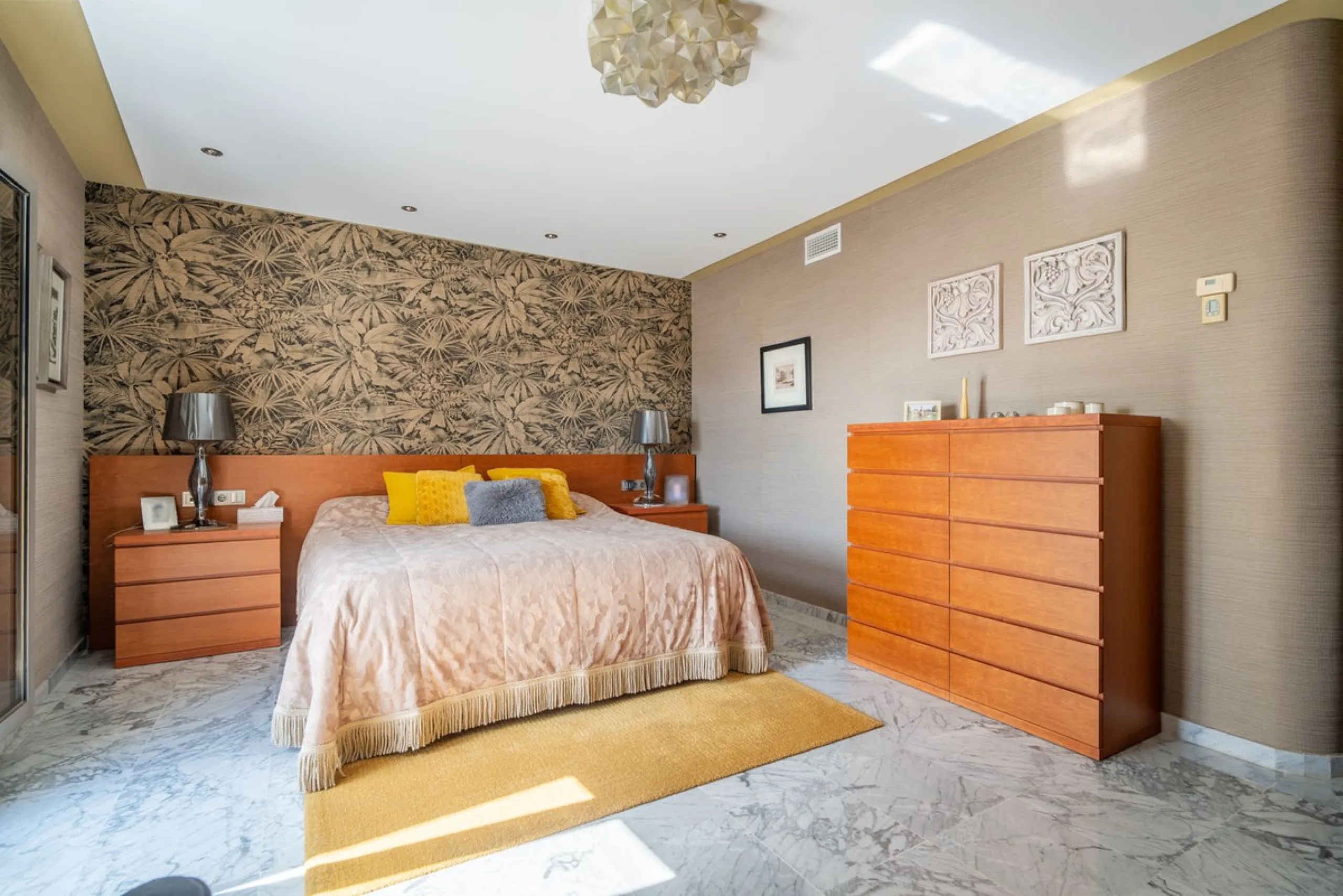 Apartment - Penthouse в продаже в Málaga, Málaga. В доме 4 спален и 3 ванных комнат. Площадь дома 275 м²
