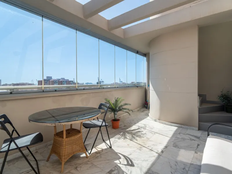 Apartment - Penthouse в продаже в Málaga, Málaga. В доме 4 спален и 3 ванных комнат. Площадь дома 275 м²