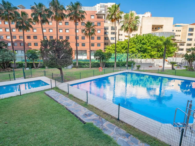 Apartment - Penthouse в продаже в Málaga, Málaga. В доме 4 спален и 3 ванных комнат. Площадь дома 275 м²