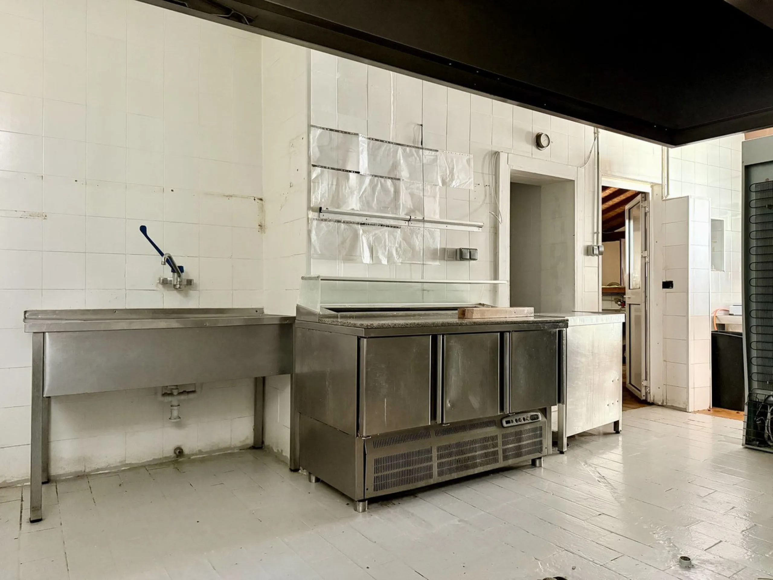 -UNIQUE OPPORTUNITY – RESTAURANT FOR SALE IN EL TRAPICHE (MARBELLA)