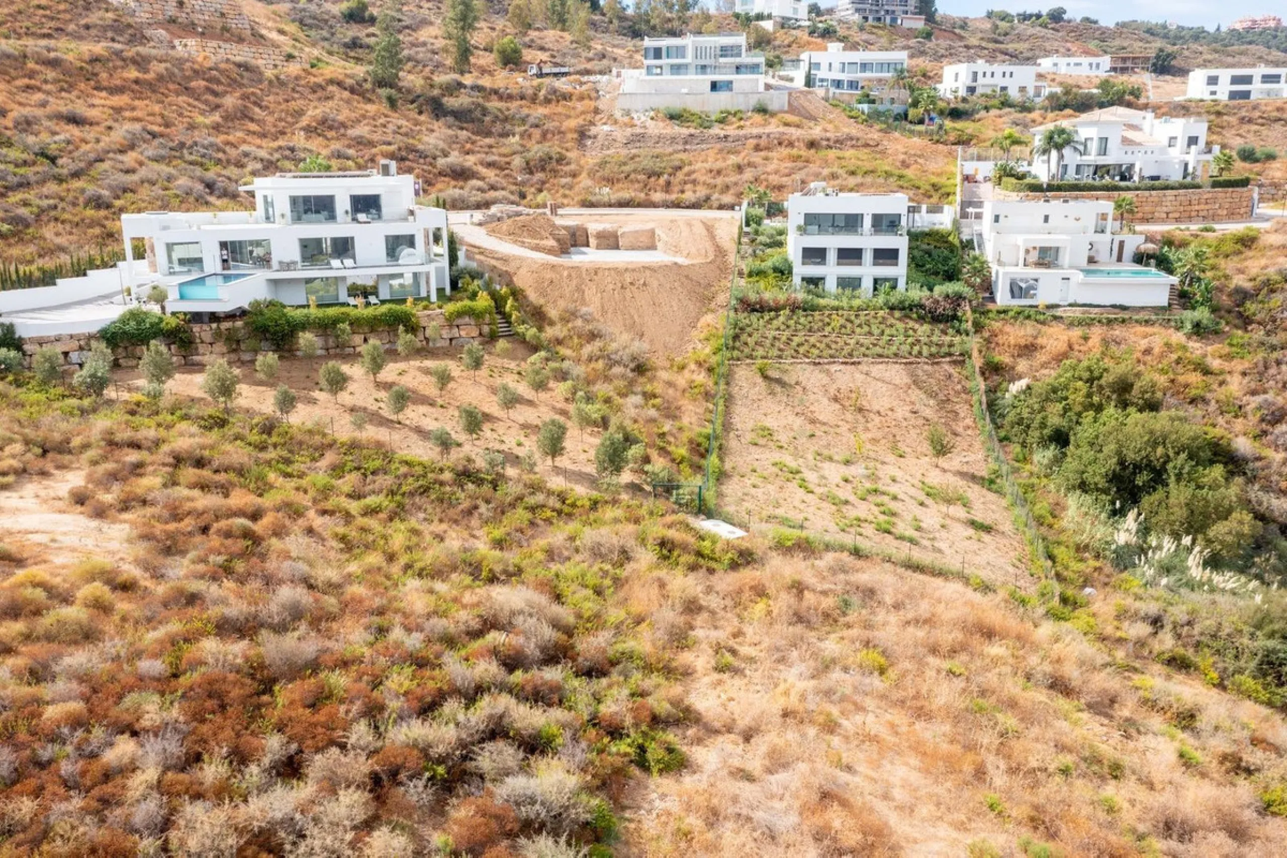 Plot - Commercial Plot в продаже в Mijas, Málaga. Площадь дома 3650 м². Площадь участка 3984 м²