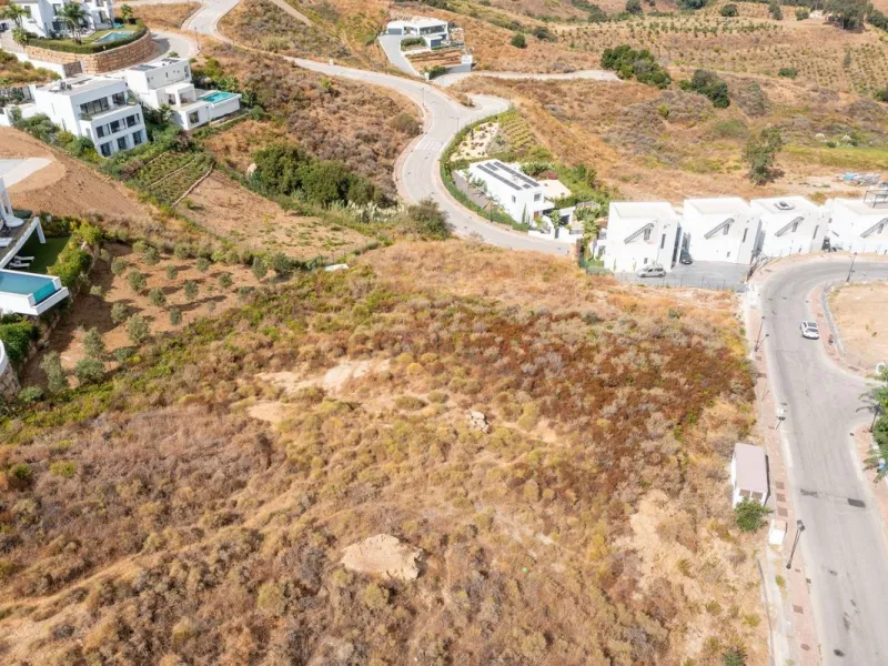 Plot - Commercial Plot в продаже в Mijas, Málaga. Площадь дома 3650 м². Площадь участка 3984 м²