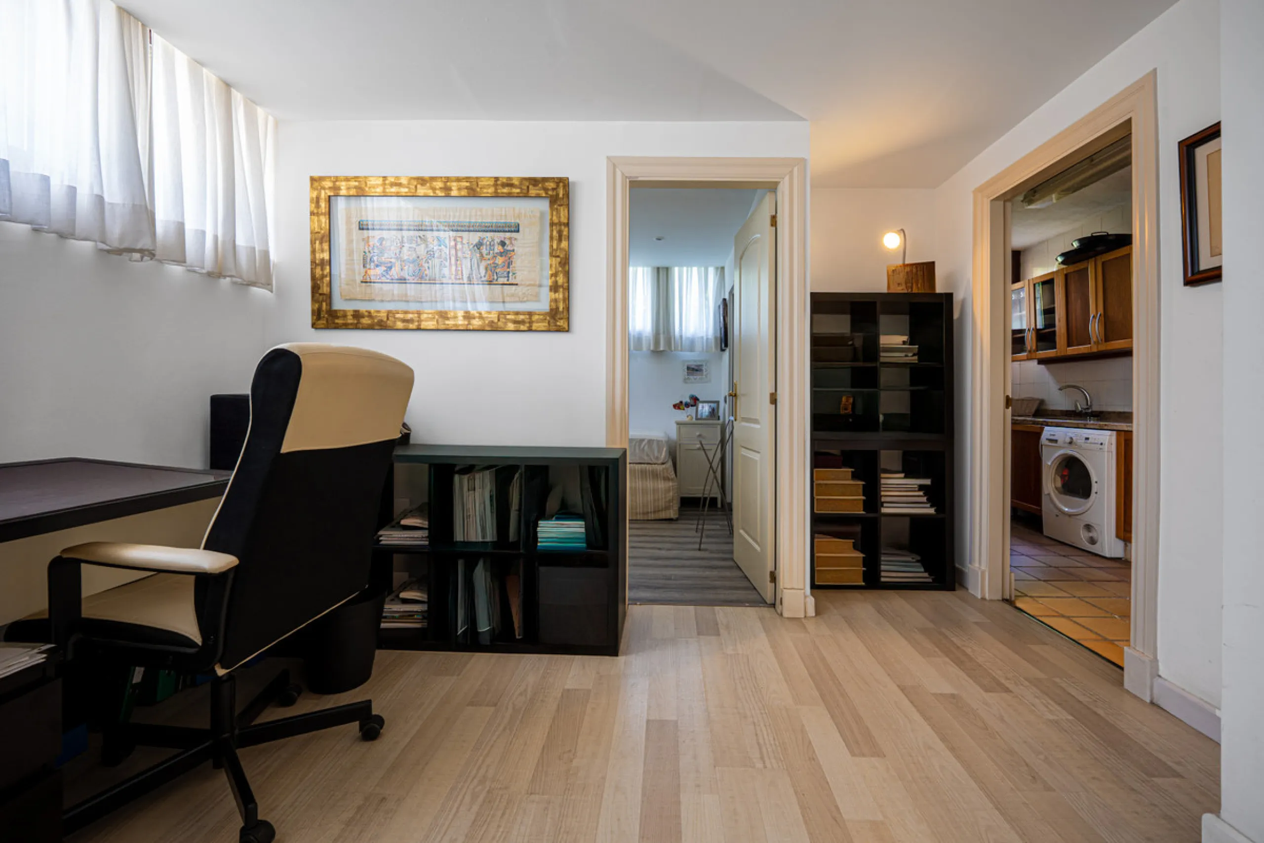 Townhouse Oasis is a five-bedroom luxury home in one of Marbella's most prestigious gated communities on the Golden Mile. Surrounded by tropical gardens, this townhouse offers privacy, comfort, and Mediterranean charm. With multiple terraces, a private ga