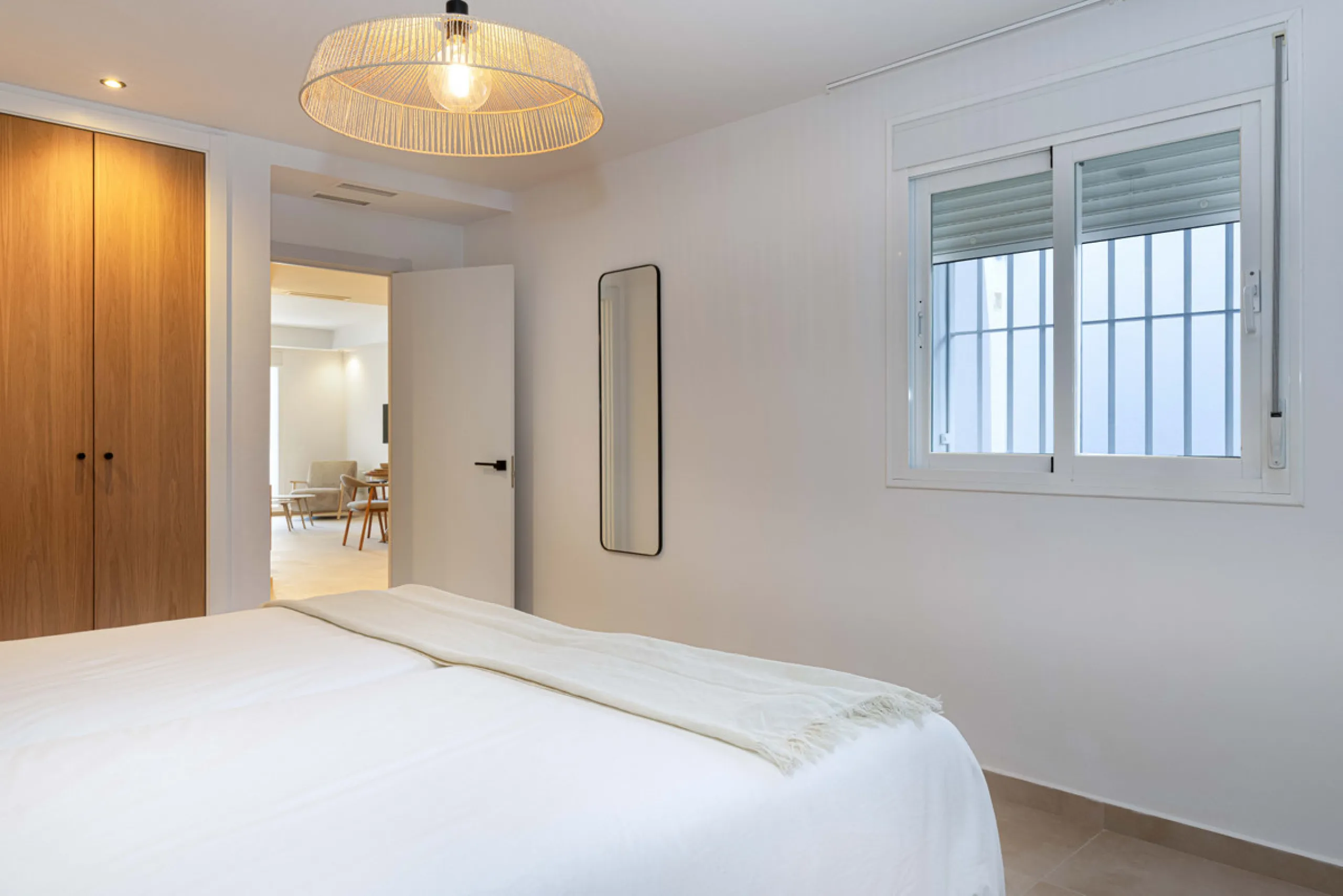 Welcome to your newly renovated home in the prestigious Aloha Royal community, located in the heart of Marbella's Golf Valley. This stunning 2-bedroom apartment has been completely refurbished with a contemporary design and high-quality finishes, offering