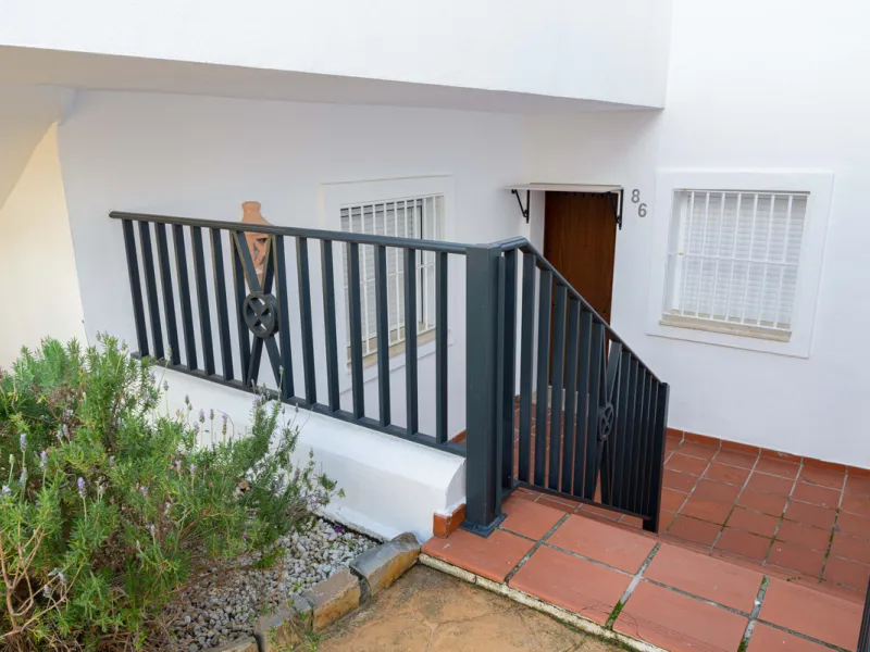 Welcome to your newly renovated home in the prestigious Aloha Royal community, located in the heart of Marbella's Golf Valley. This stunning 2-bedroom apartment has been completely refurbished with a contemporary design and high-quality finishes, offering