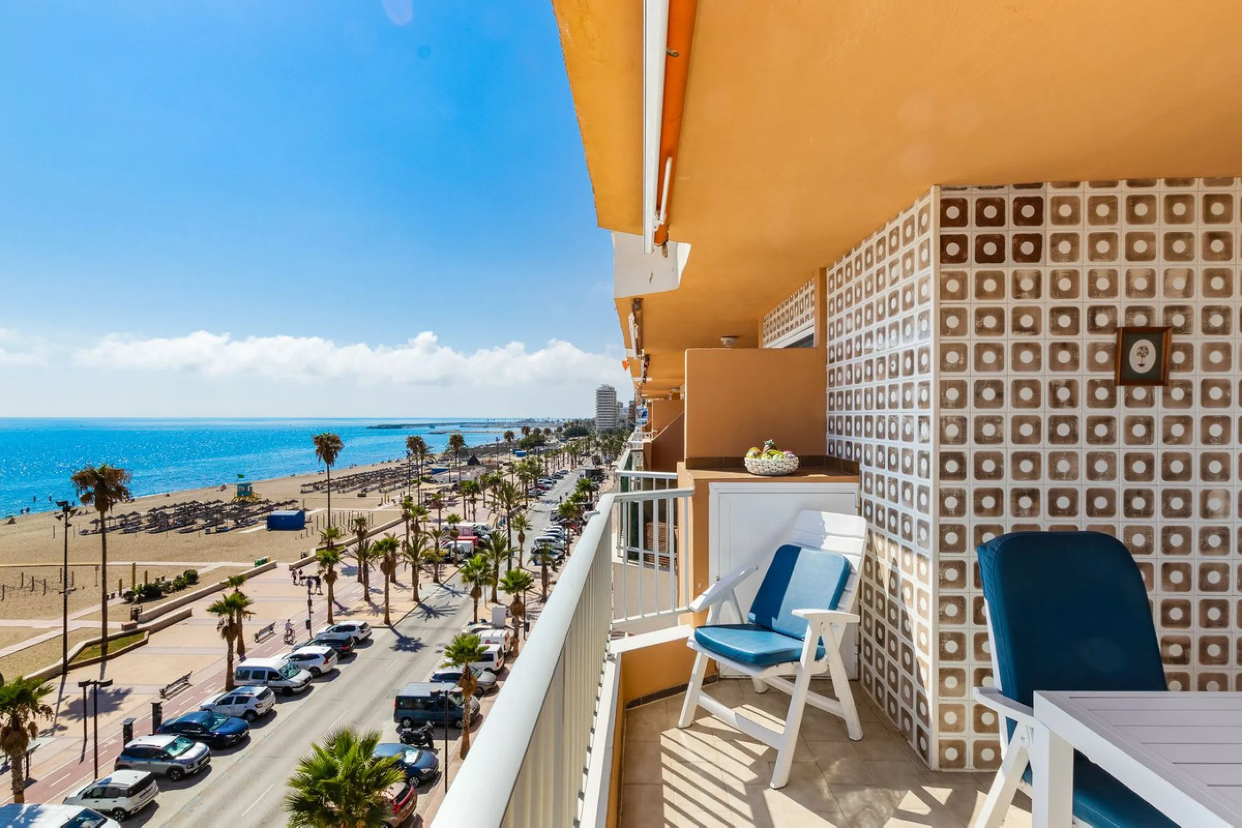 Exclusive Apartment with Full-Front Sea Views in Fuengirola!