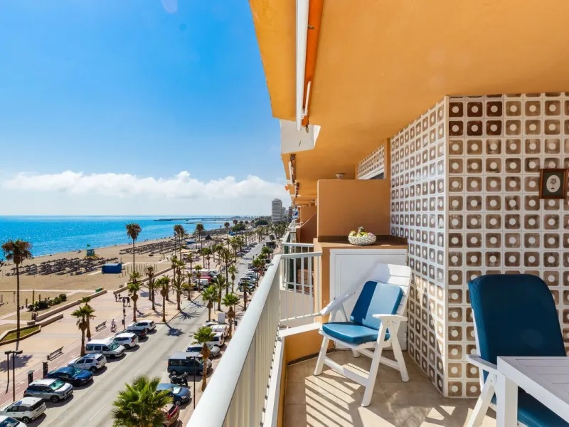 Exclusive Apartment with Full-Front Sea Views in Fuengirola!