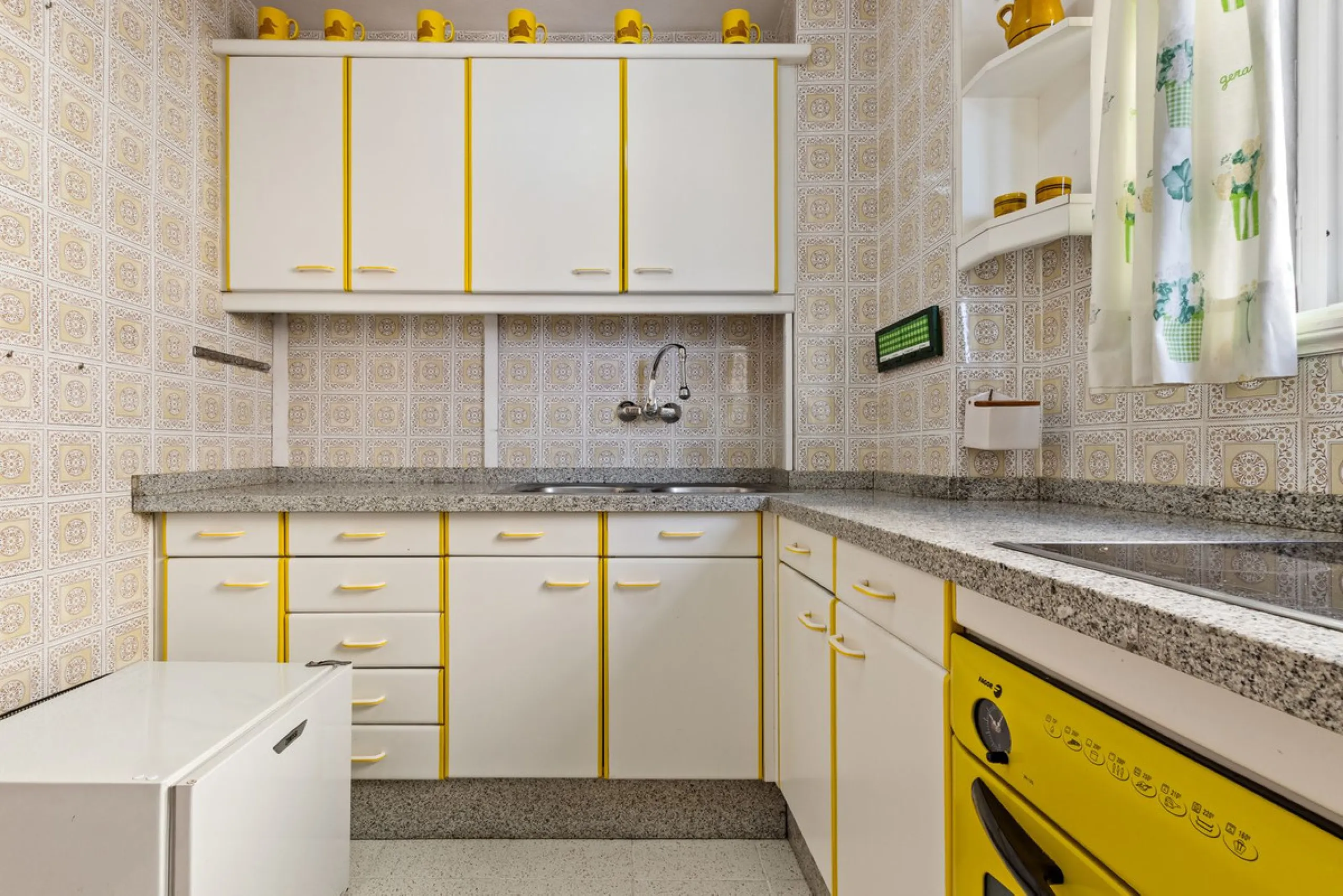 Exclusive Apartment with Full-Front Sea Views in Fuengirola!