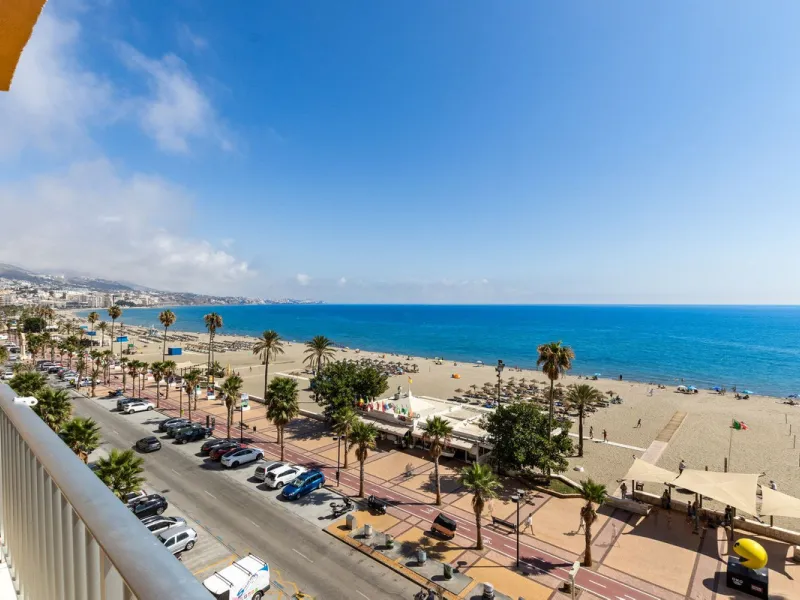 Exclusive Apartment with Full-Front Sea Views in Fuengirola!