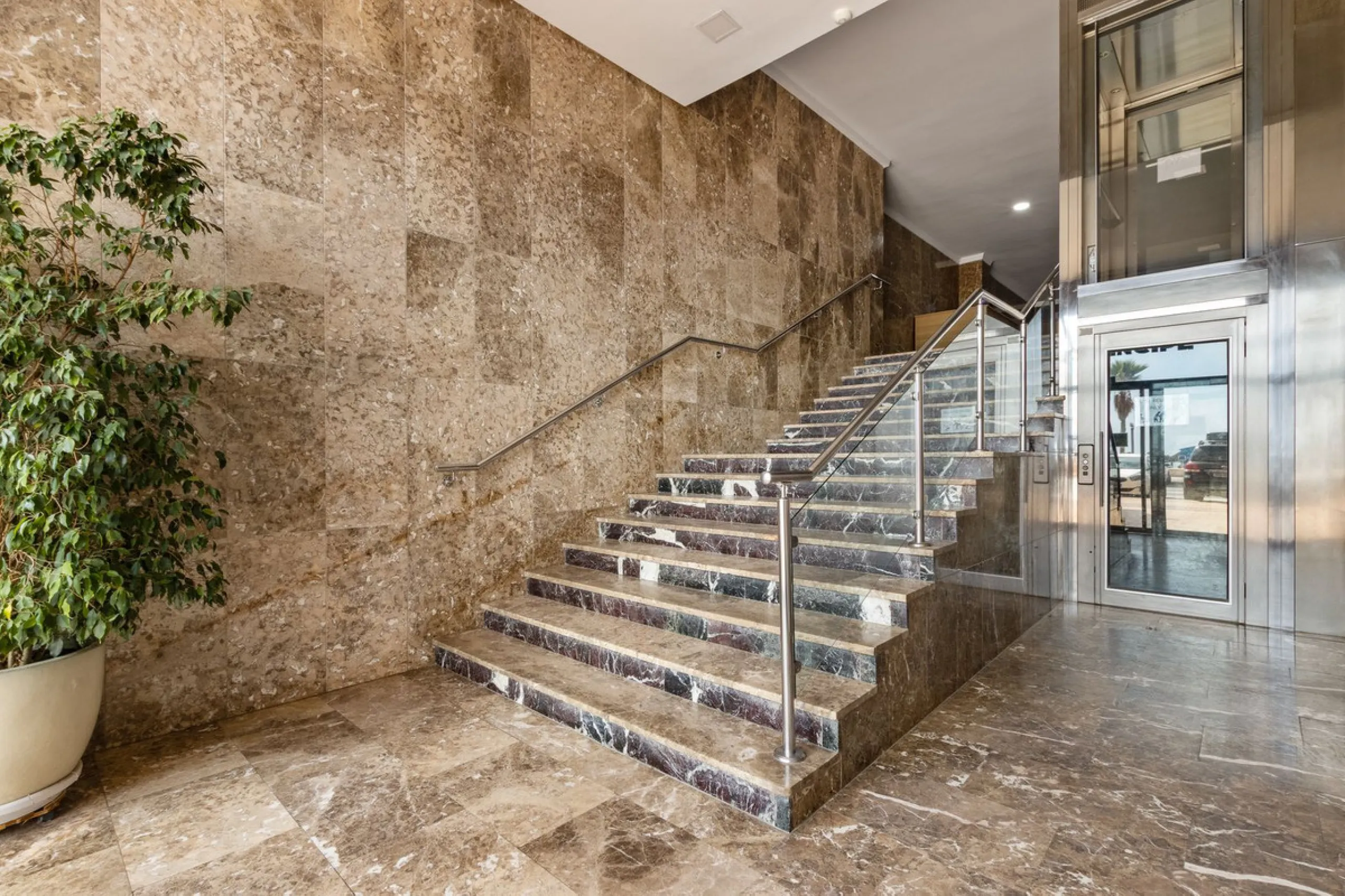 Exclusive Apartment with Full-Front Sea Views in Fuengirola!