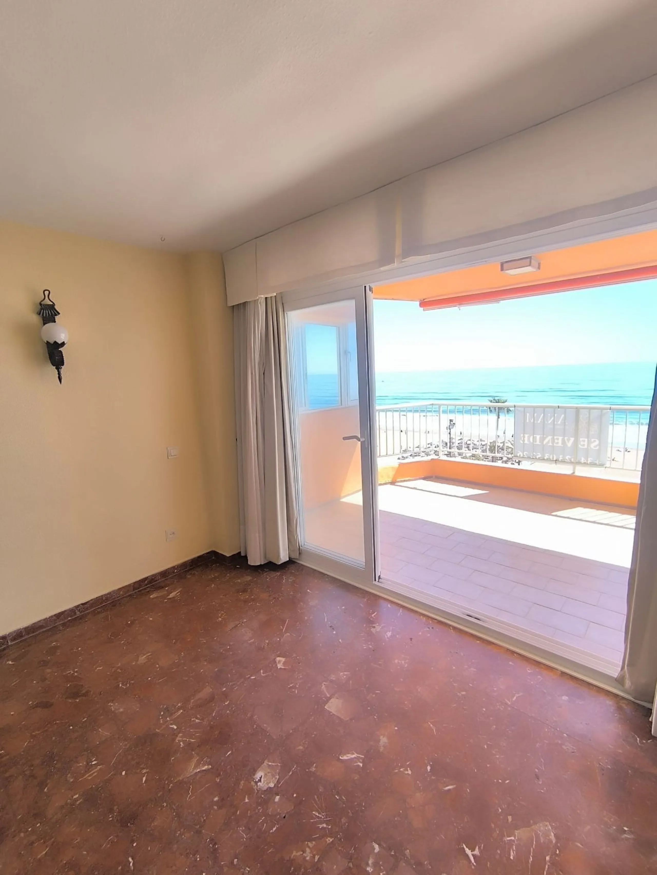 Exclusive Apartment with Full-Front Sea Views in Fuengirola!