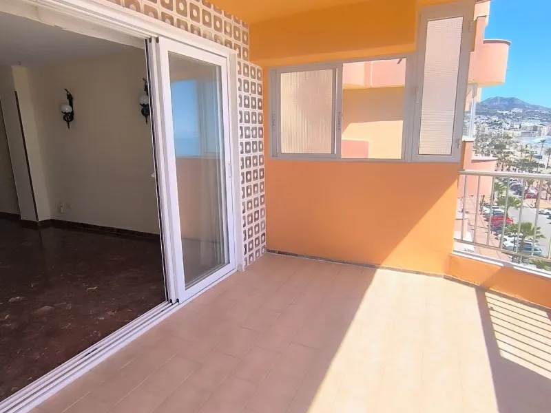 Exclusive Apartment with Full-Front Sea Views in Fuengirola!
