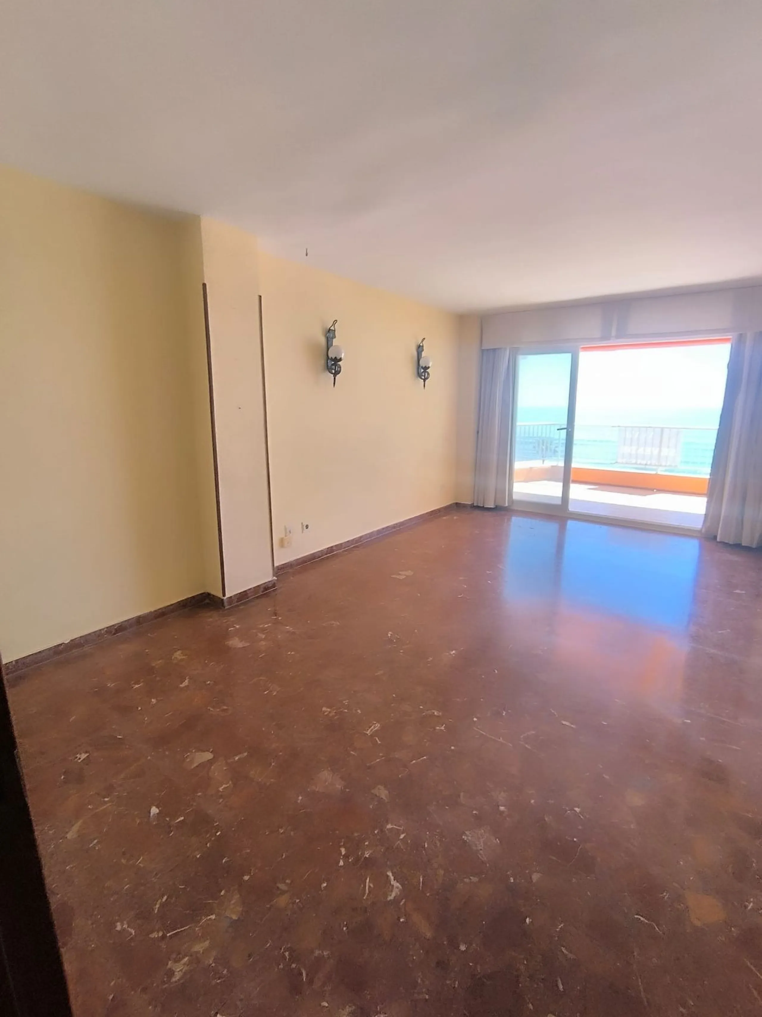 Exclusive Apartment with Full-Front Sea Views in Fuengirola!
