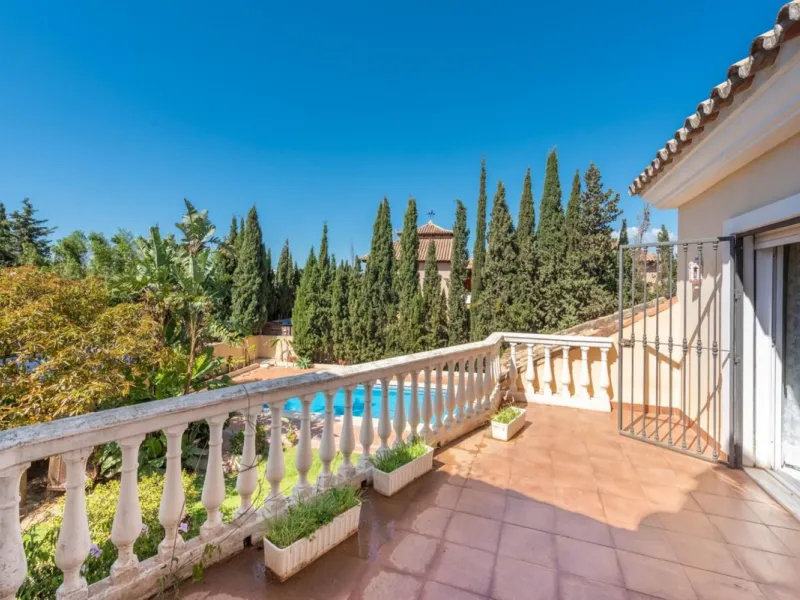 VILLA IN CENTRE OF MARBELLA - 8 BEDROOMS
