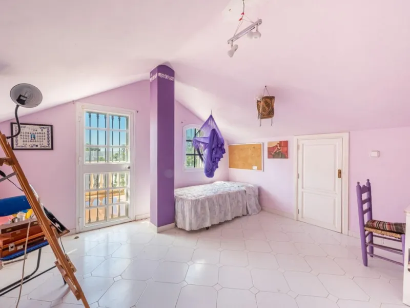 VILLA IN CENTRE OF MARBELLA - 8 BEDROOMS