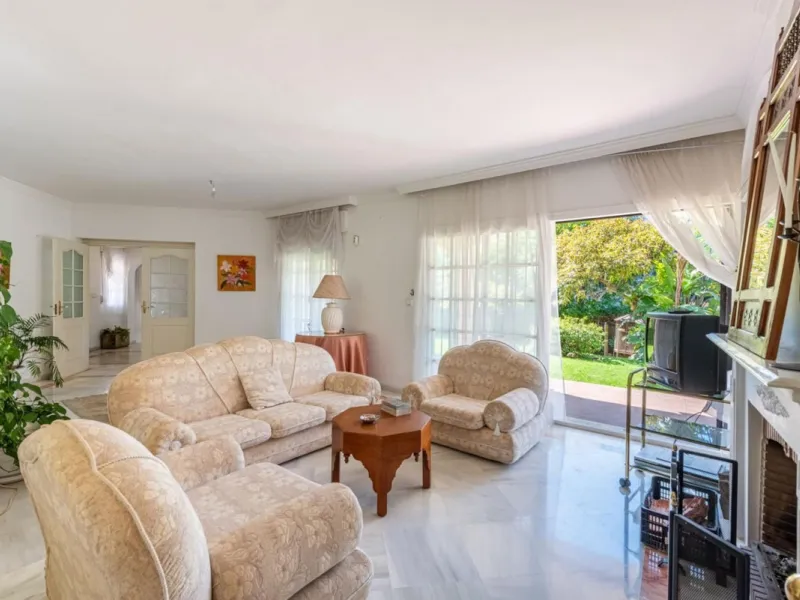 VILLA IN CENTRE OF MARBELLA - 8 BEDROOMS
