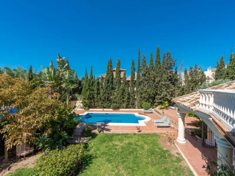 VILLA IN CENTRE OF MARBELLA - 8 BEDROOMS
