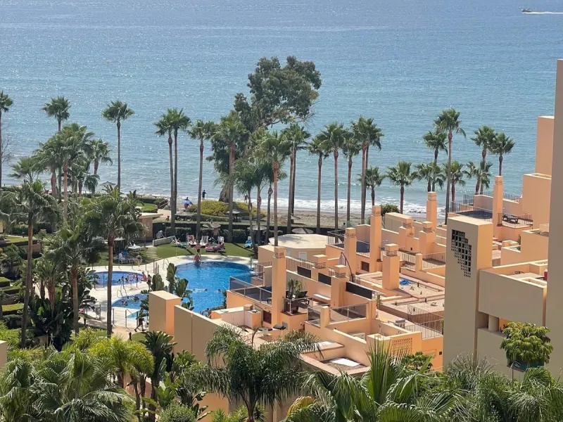 Stunning Duplex Penthouse in Estepona