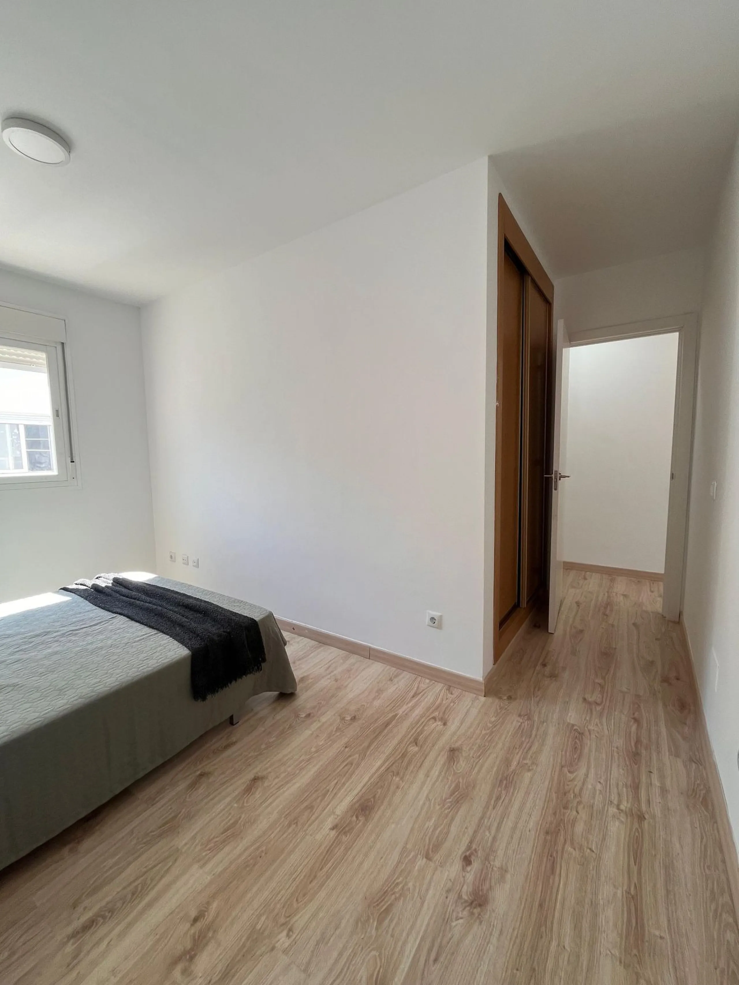 Duplex Penthouse with Terrace, 2 Parking Spaces, and Storage Room in the Suárez Area – Málaga