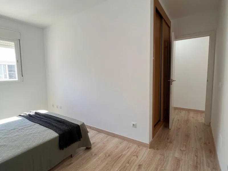 Duplex Penthouse with Terrace, 2 Parking Spaces, and Storage Room in the Suárez Area – Málaga