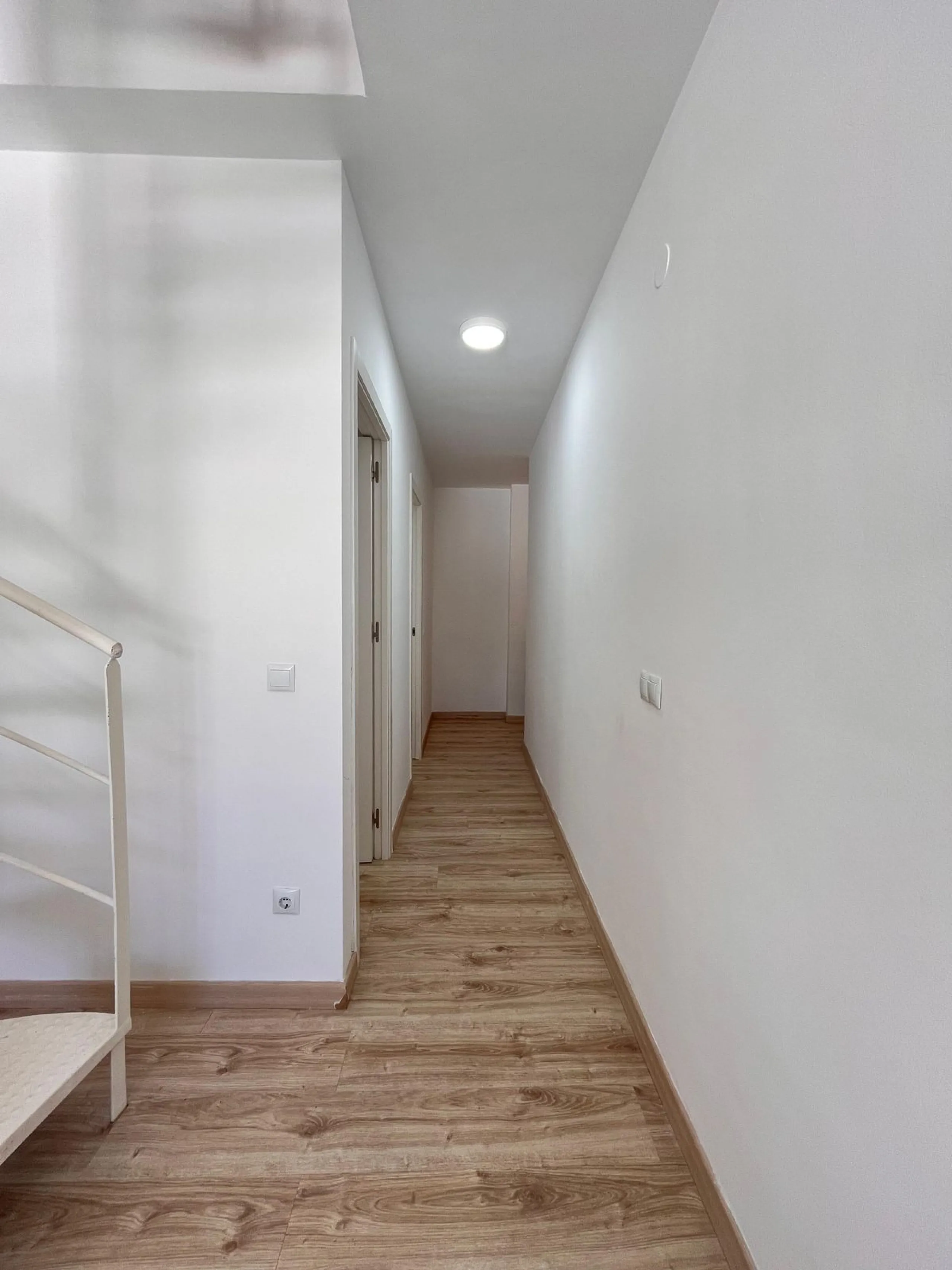 Duplex Penthouse with Terrace, 2 Parking Spaces, and Storage Room in the Suárez Area – Málaga